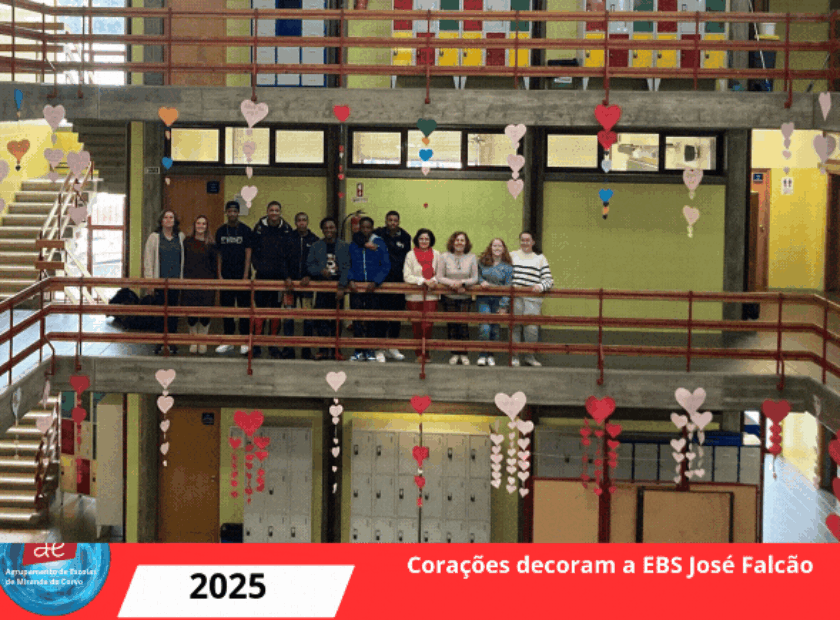 Corações decoram a EBS José Falcão
