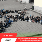 Laço Humano Assinala a Importância da Proteção das Crianças